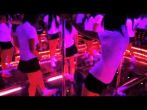 バンコク、ソイカウボーイのゴーゴーバー Baccara(バカラ)